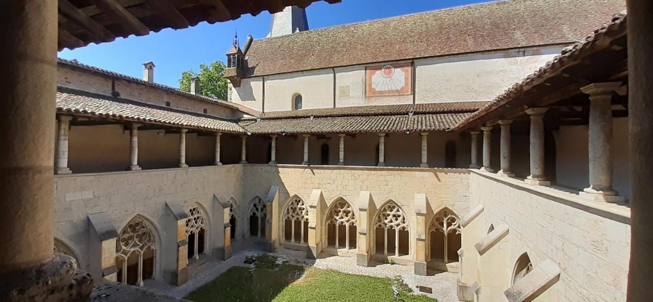 مبيت وإفطار Ambronay Le Grand Noyer المظهر الخارجي الصورة